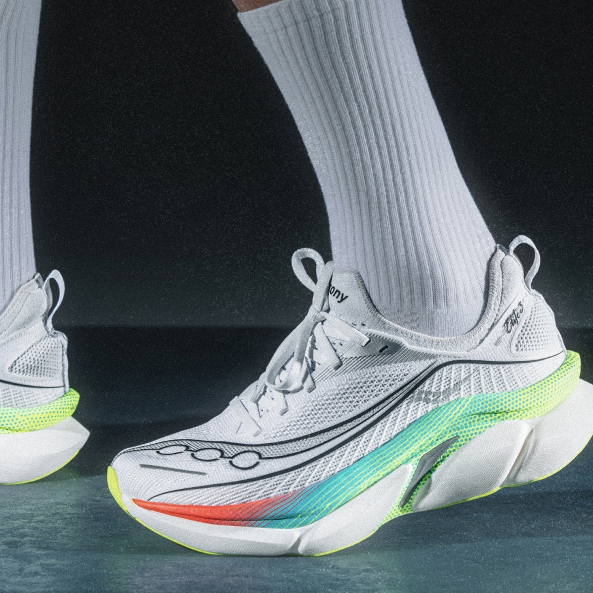 Saucony Endorphin Elite 3 | White / Multi | Unisex
