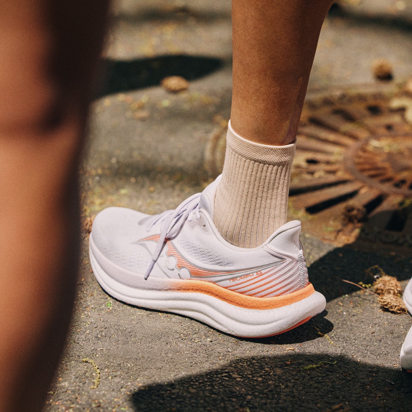 Saucony Triumph 23 Wide | White / Wistful | Womens