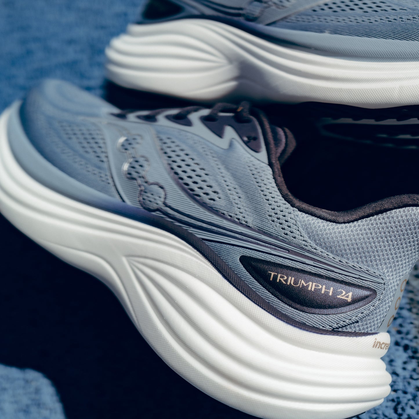 Saucony Triumph 24 Wide | Windward / Naval | Mens